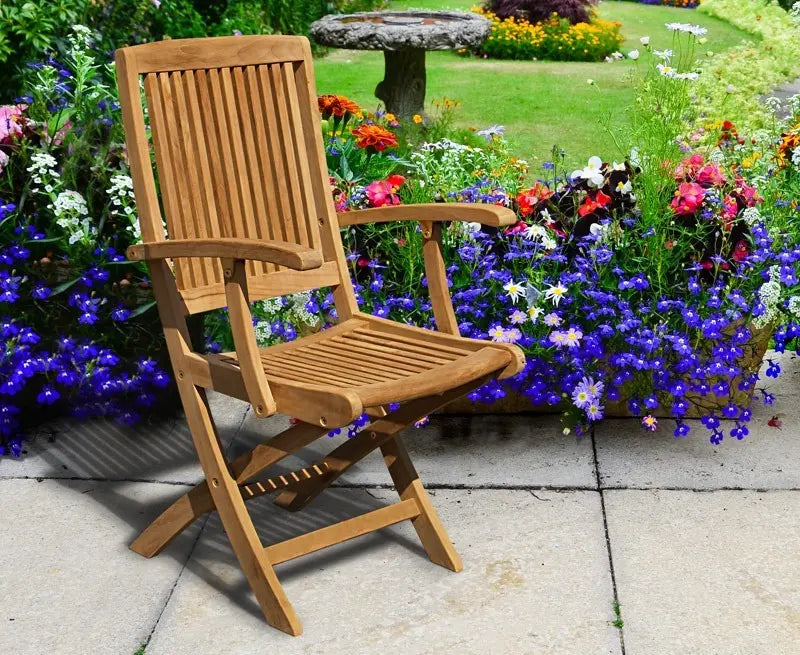 Best-Outdoor-Folding-Chairs-for-Stylish-Patios-and-Poolside-Relaxation Fire Sense/Balkene Home